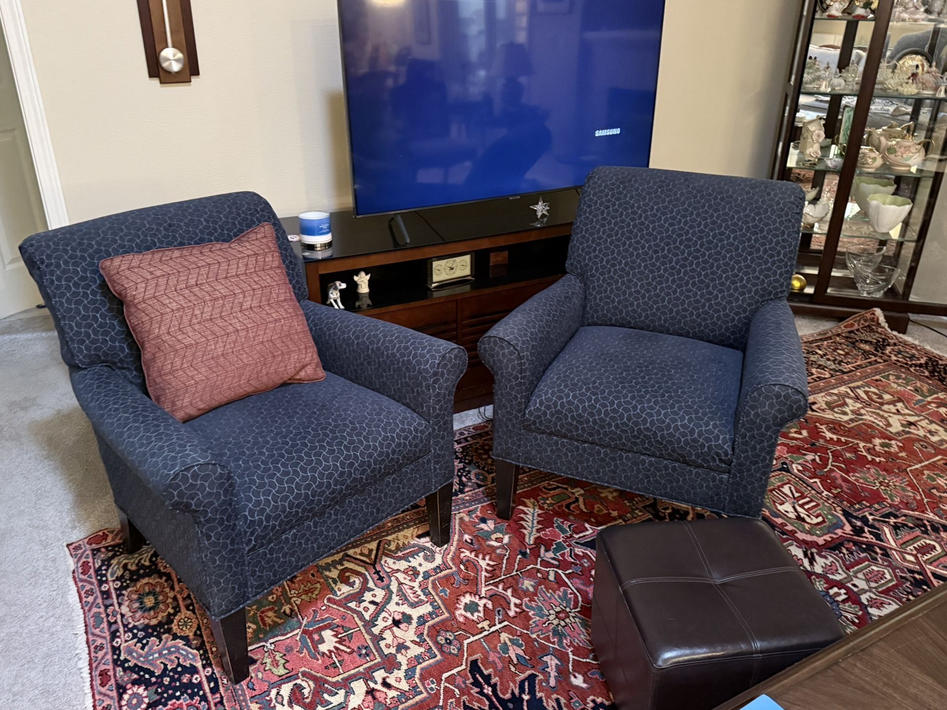 2 excellent condition darn blue chairs.
