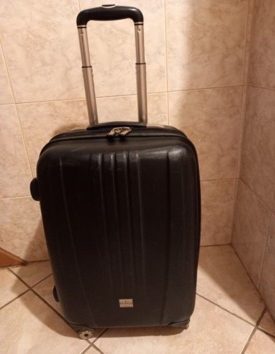 Ricardo Hardshell Spinner Wheel Luggage