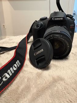 Canon EOS Rebel T7i DSLR with 18-55mm Lens