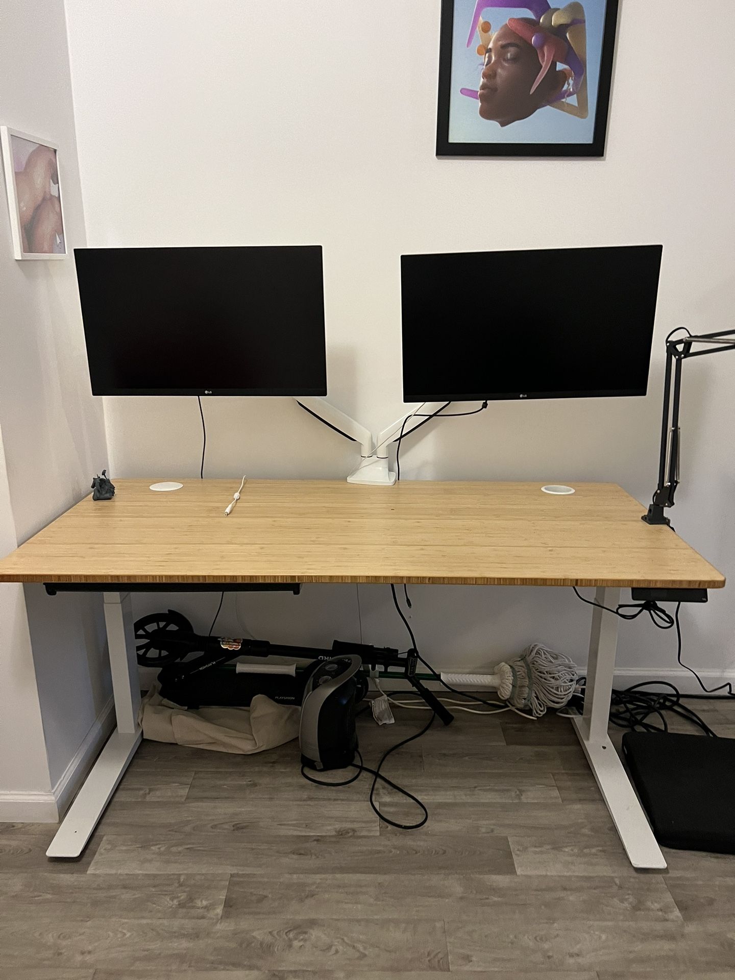 Fully Jarvis Bamboo Sitting/Standing Desk — BIG! 48”x30” — Great Condition.
