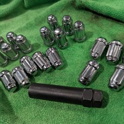 Wheel lugs M12 X 1.25