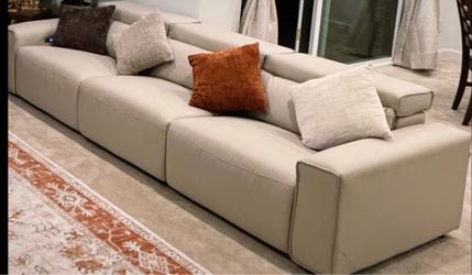Povison Power reclining sofa