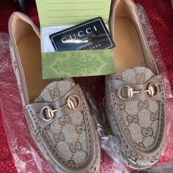 BRAND NEW GUCCI SHOES  SIZE 38 Made In Italy 