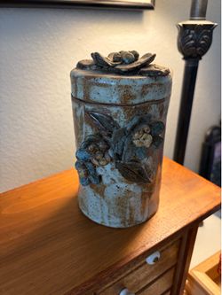 Beautiful Vintage Ceramic Jar