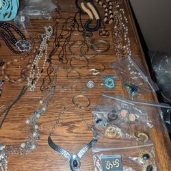 LARGE ASSORTMENT OF COSTUME JEWELRY 