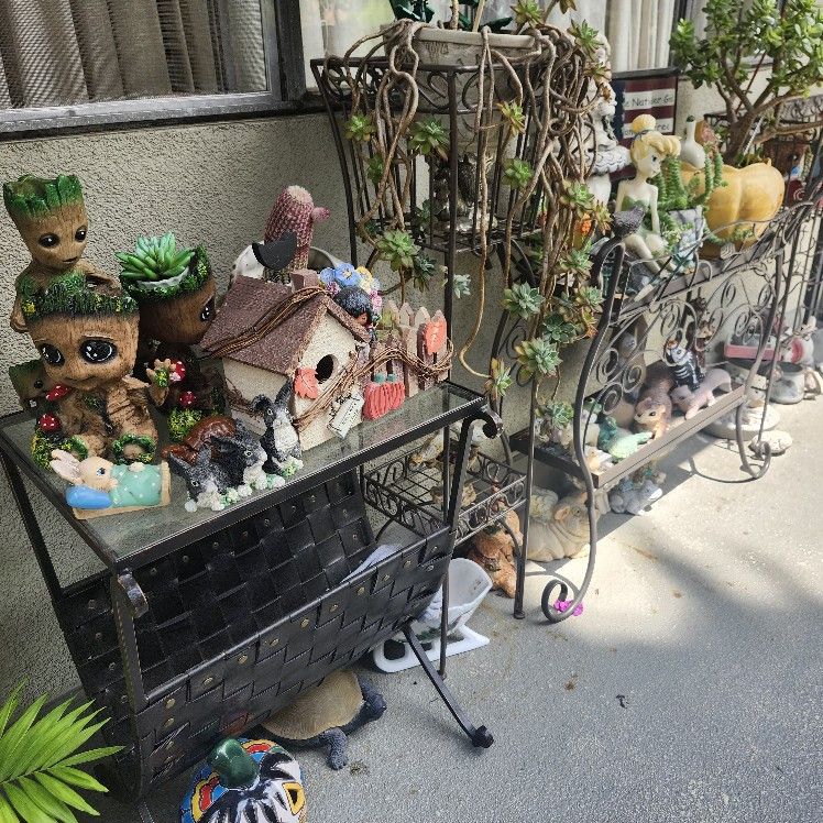 Alot Of Different Plants / Pots And Plant Stands For Sale$$$$$$