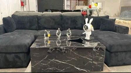 I am selling a U-shaped sectional sofa.