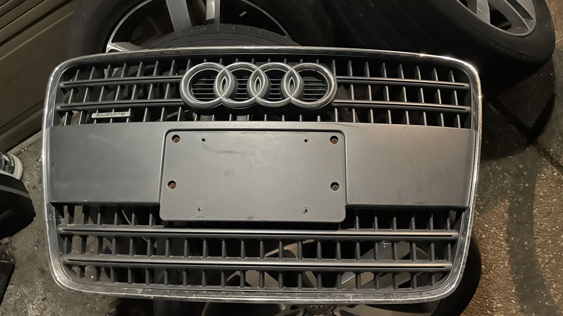 2007-2015 Audi Q7 Grill