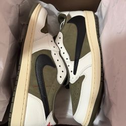 Jordan 1 Low Travis Scott Medium Olive Size 11M