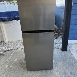 Element Refrigerator 24 X 60 Like New One Receipt For 90 Days Warranty 