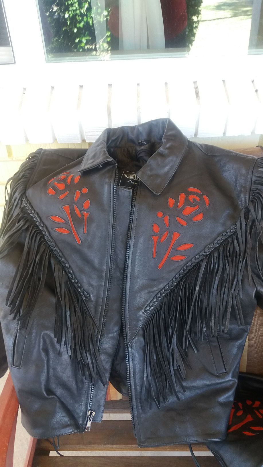 Harley-Davidson 2XL ladies beautiful jacket and CHAPS with red roses .