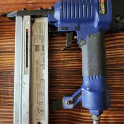 Campbell Hausfeld 18 gauge 2" 2=in-1 Nailer / Stapler 