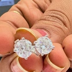 5mm Grade D VVs1 Earring Studs 💎