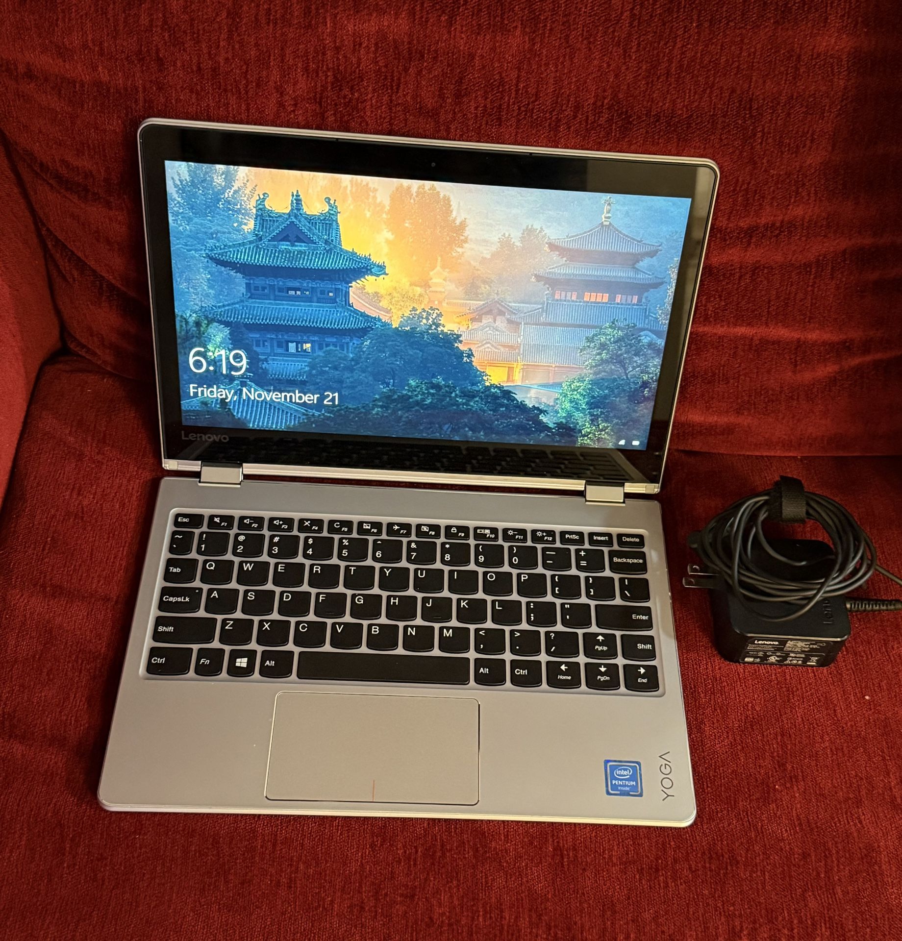 Lenovo Yoga Laptop Working Great Screen Touch 