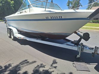 Boat trailer w boat