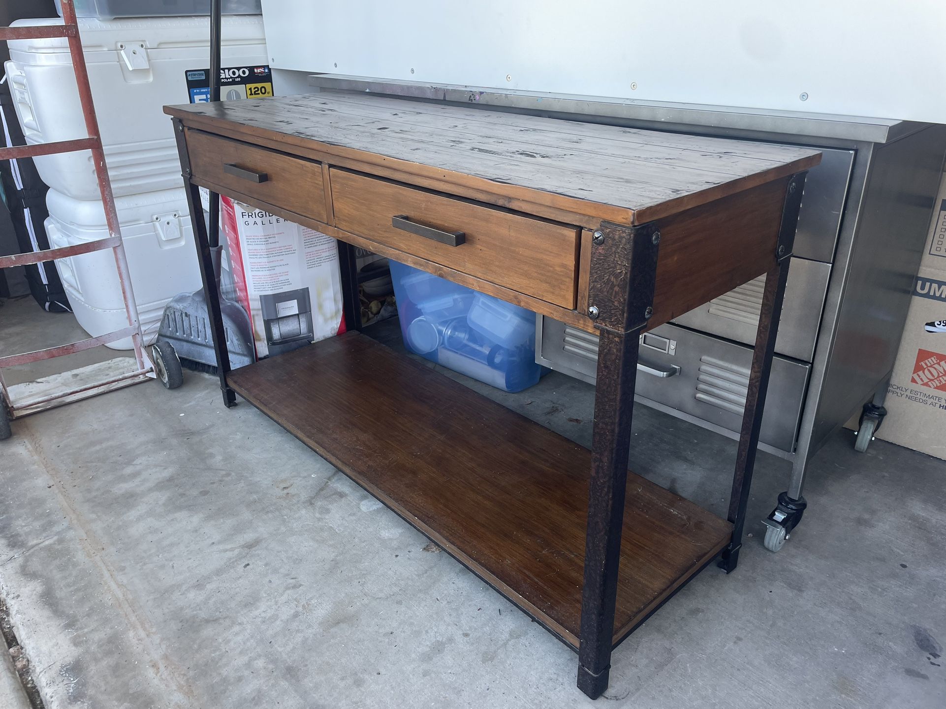 Entry Way Table