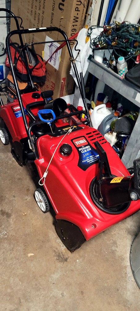 Toro Snowblower 721 E