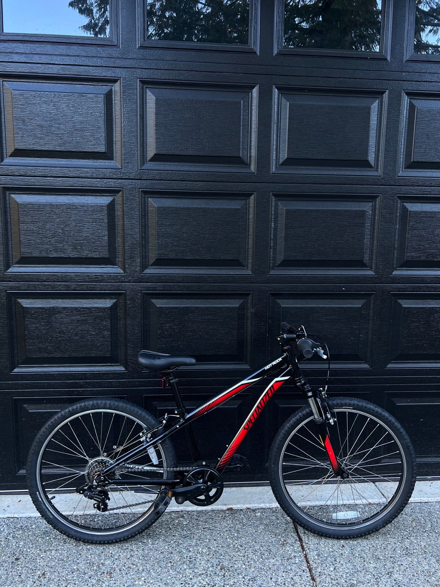 Specialized Hotrock Mountain Kids Bike 24”