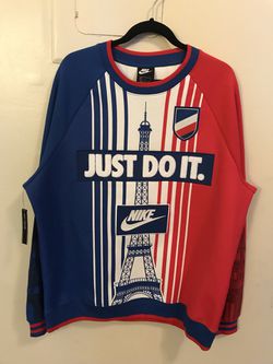 rasguño equipaje Calma Nike SportsWear “Paris” crew sweatshirt for Sale in Los Angeles, CA -  OfferUp