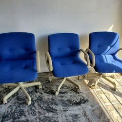 1980'S STEELCASE SWIVEL OFFICE CHAIRS $250 EACH 3 AVAILABLE (GOOD CONDITION)