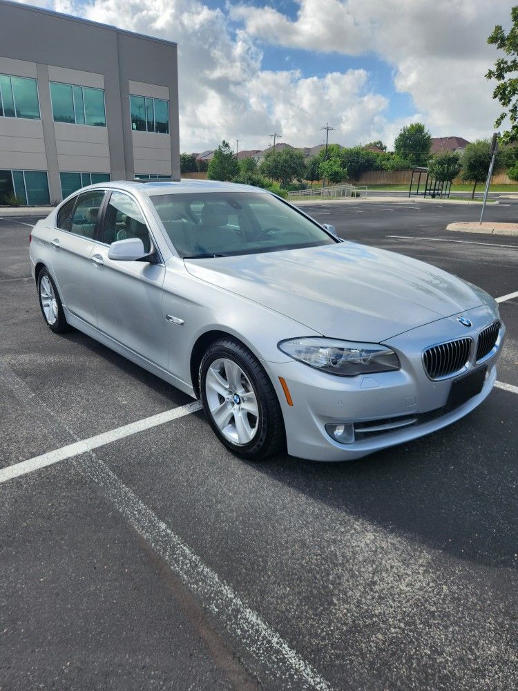BMW 528i