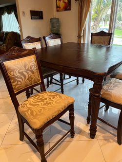 Dining set, 3 new end tables