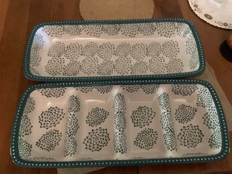 Beautiful Brand New  In Box Porcelain Serving Dish Set.  (Never Used )