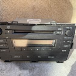 2011 Toyota Prius OEM Radio