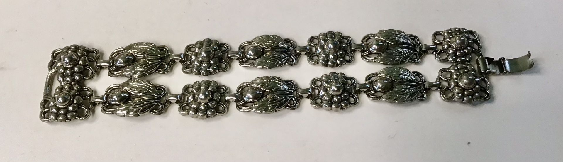 Vintage Flower Bracelet