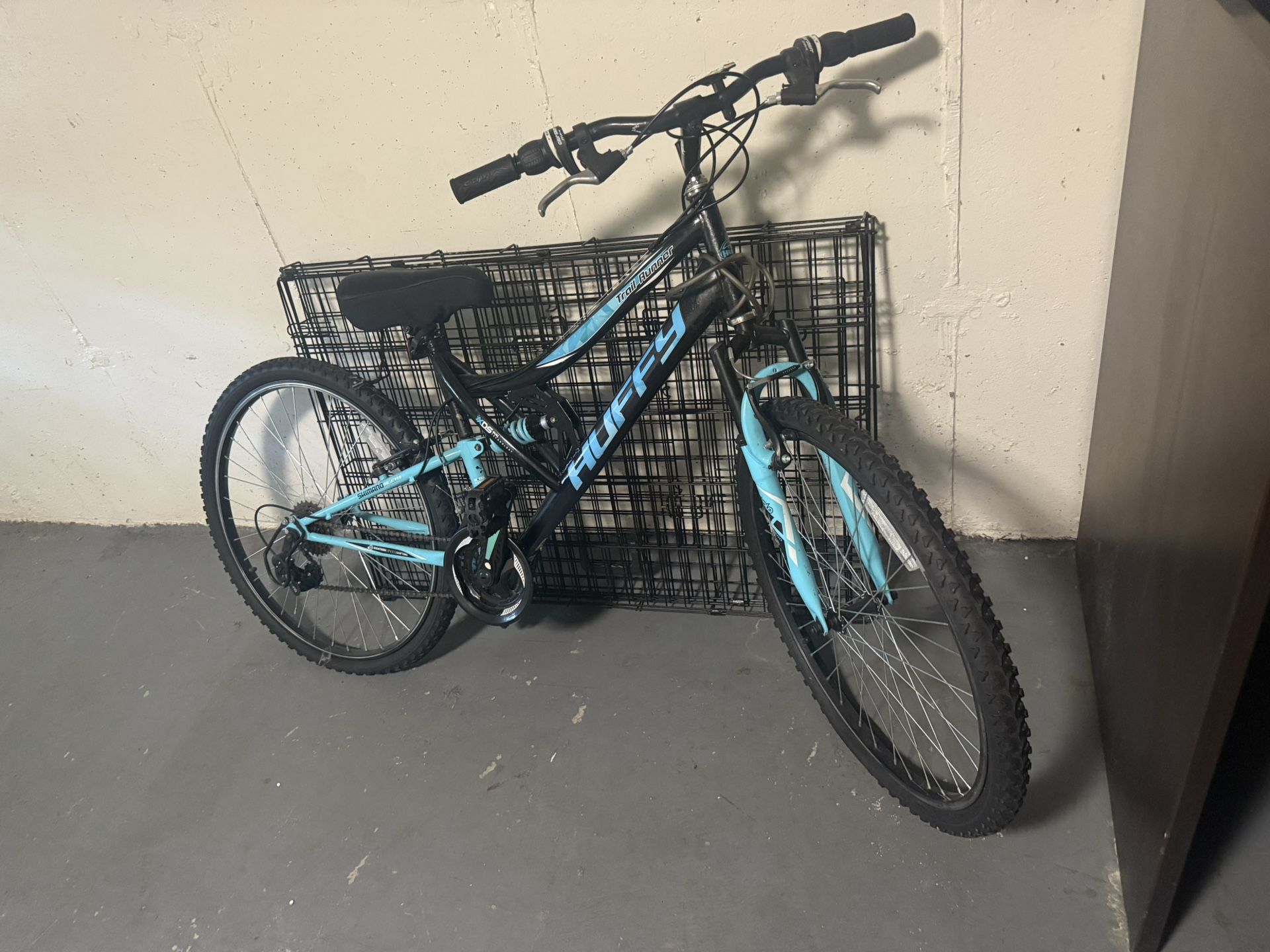 MOUNTAIN BIKE / Large Dog Crate