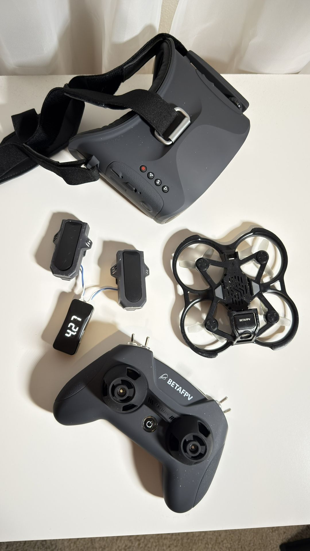 BETAFPV Aquila16 FPV Kit – Complete Set (Drone + Goggles + Controller + Batteries) 