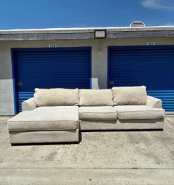 Large Beige Sectional Couch 🛻Delivery Available🛻