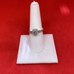 14KT White Gold Diamond Ring