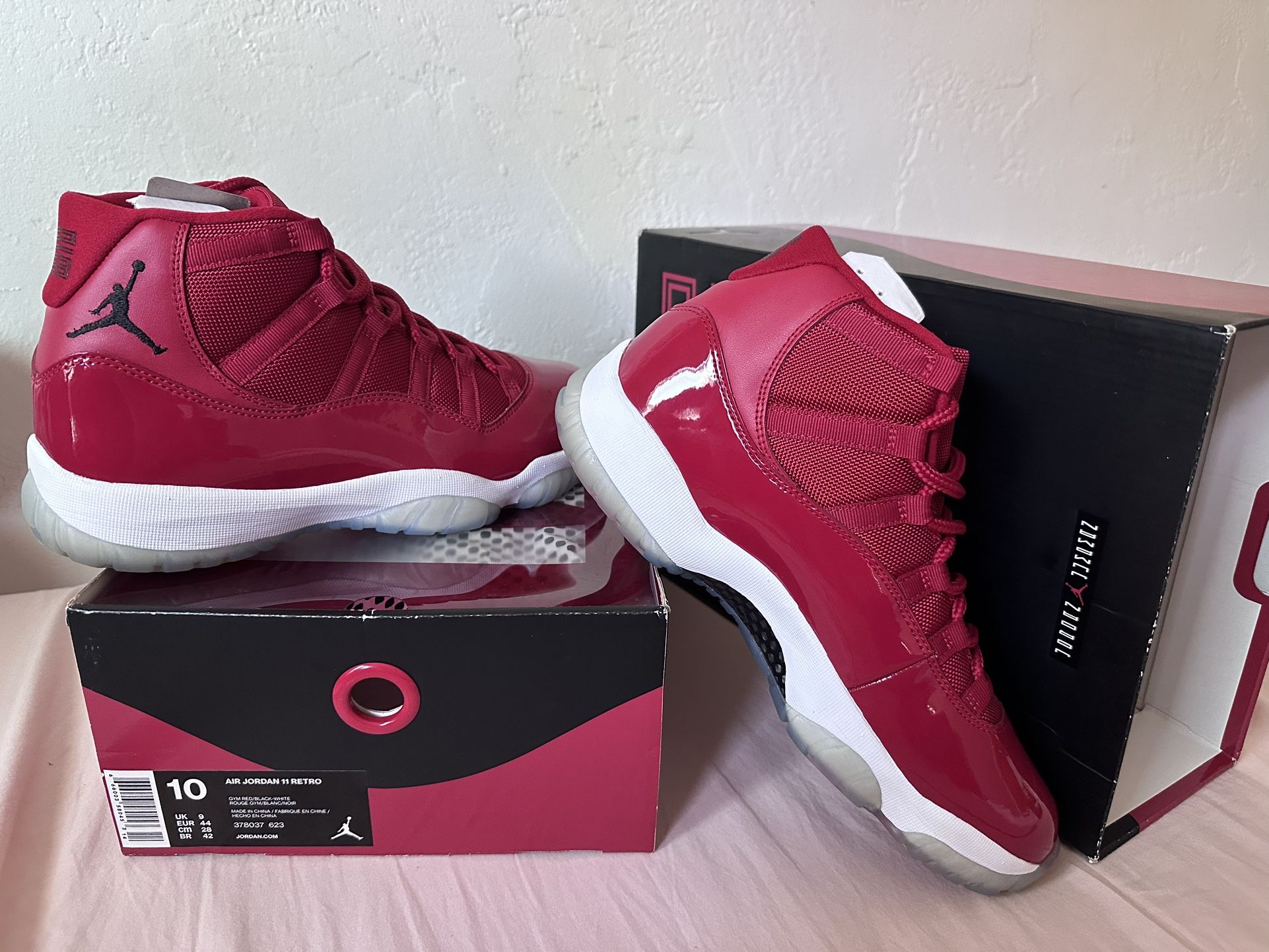 Retro Jordan 11’s Size 10