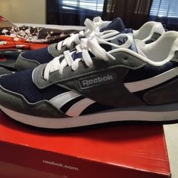 MEN REEBOX SNEAKERS SIZE 10.5
