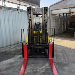 Forklift 