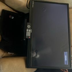 32 Inch Sanyo TV works very good. No problems come with the remote control.