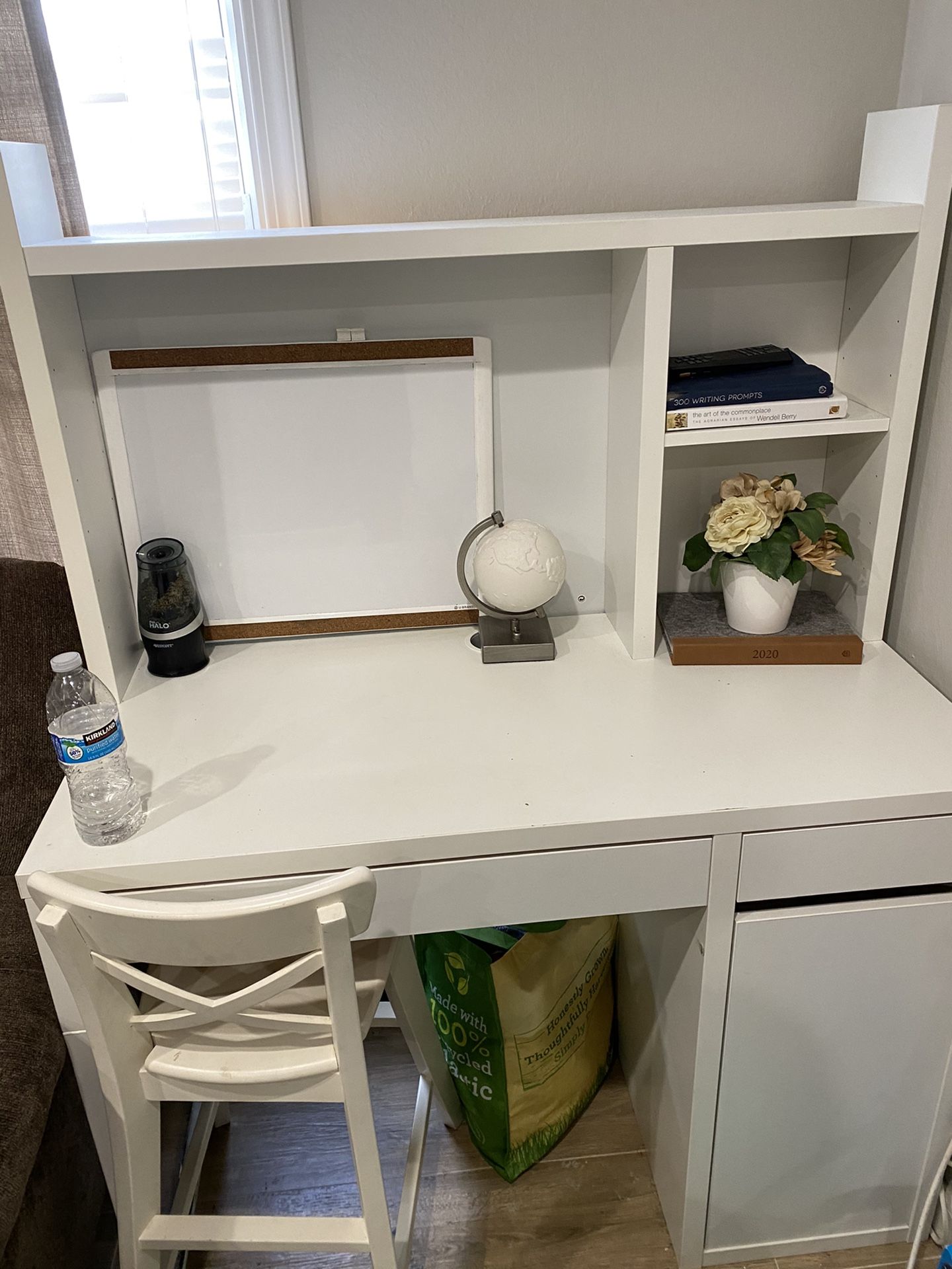 Ikea micke desk with topper for Sale in Mountain View, CA - OfferUp