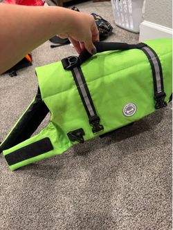 Large Dog Life Vest with handle and leash ring