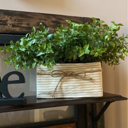 Artificial Plant Decor/Greenery