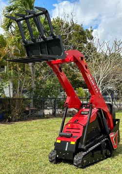 Brand New Derette V1000 25HP Kubota Diesel Skid Steer