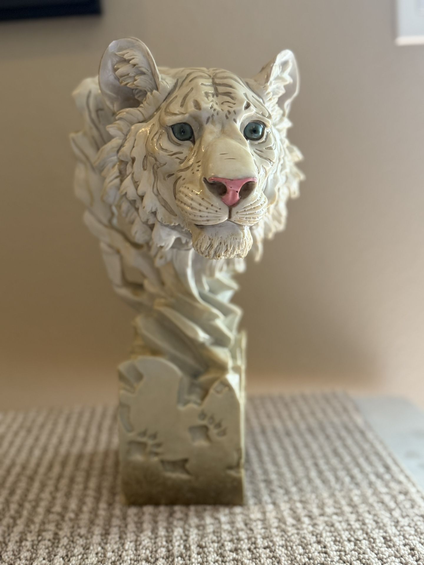 Tiger Statue 15$