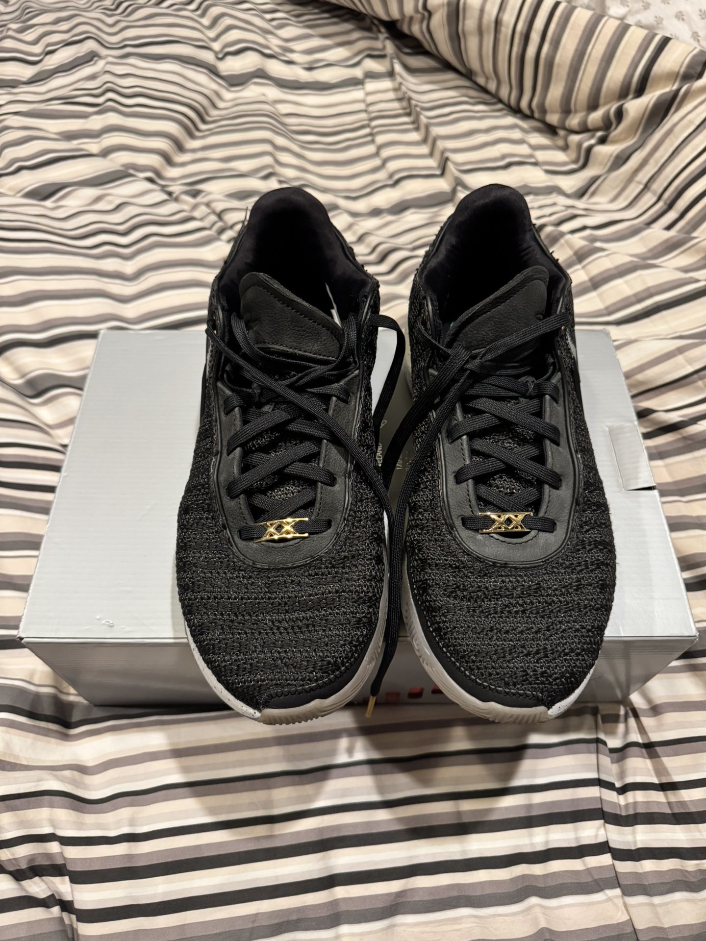 Lebron XX 20 Basketball Shoes Size 12