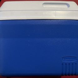 6 can rubbermaid cooler
