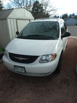 2004 Chrysler Town & Country
