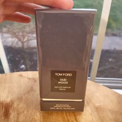 Tom Ford Oud Wood 100ML box never opened and is sealed