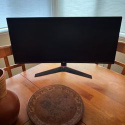 LG 34” Ultrawide Curved Gaming Monitor - WFHD - 144hz - HDR