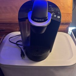 Keurig K-Classic Single Serve K-Cup Pod Coffee Maker K50 