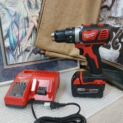 NEW MILWAUKEE M18 1/2 DRILL DRIVER TOOL KIT 