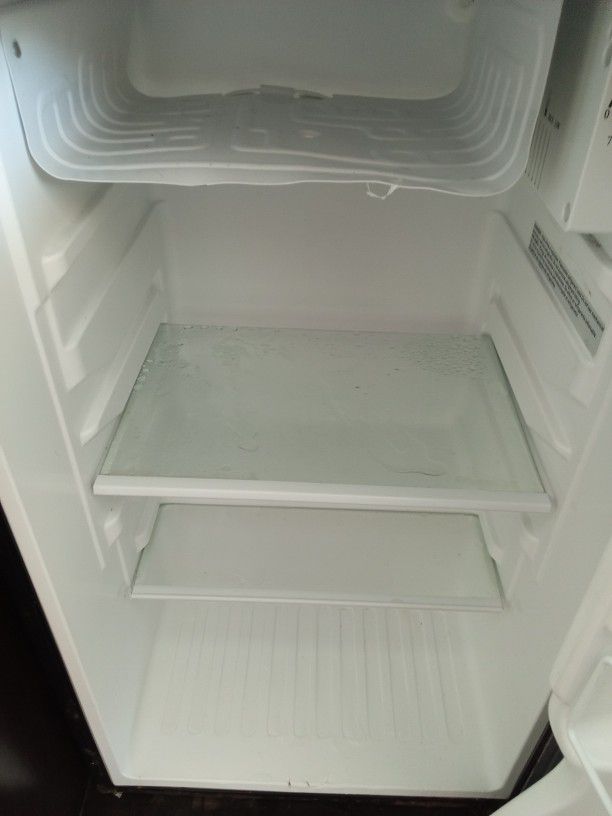 Mini Fridge With Freezer Compartment 